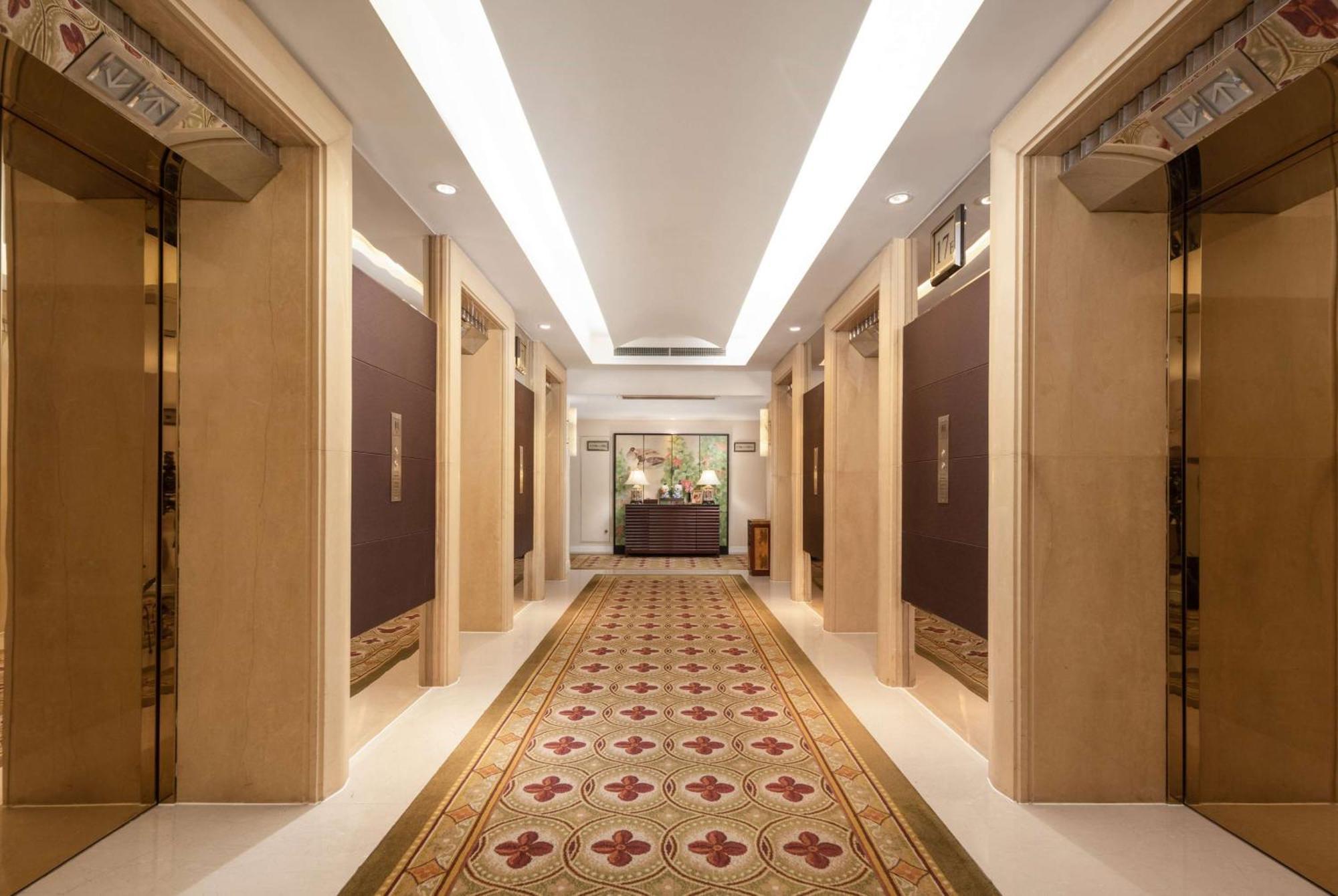 Ramada Plaza Optics Valley Hotel Wuhan Zewnętrze zdjęcie