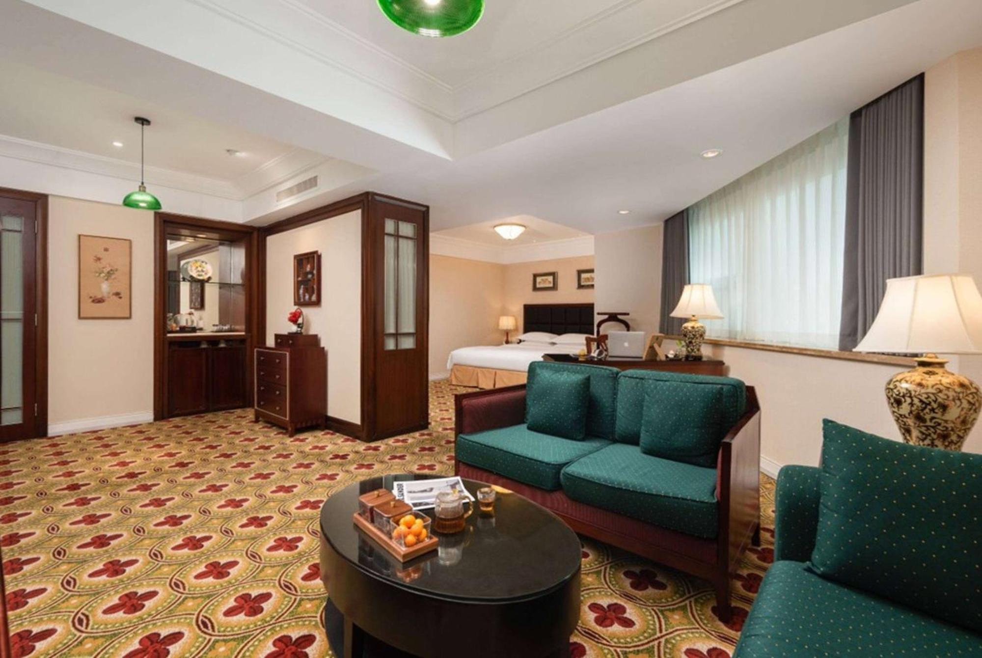 Ramada Plaza Optics Valley Hotel Wuhan Zewnętrze zdjęcie