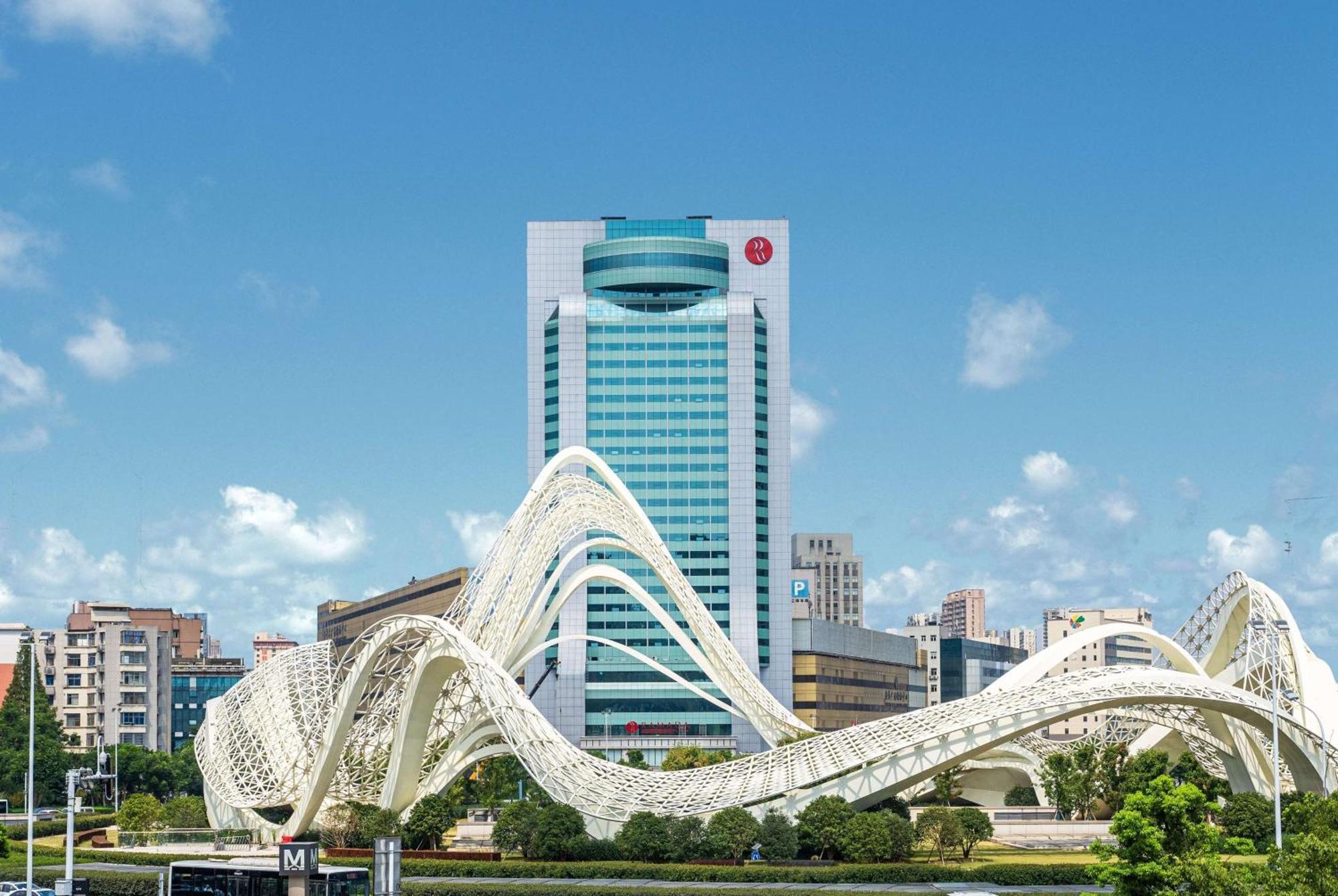 Ramada Plaza Optics Valley Hotel Wuhan Zewnętrze zdjęcie
