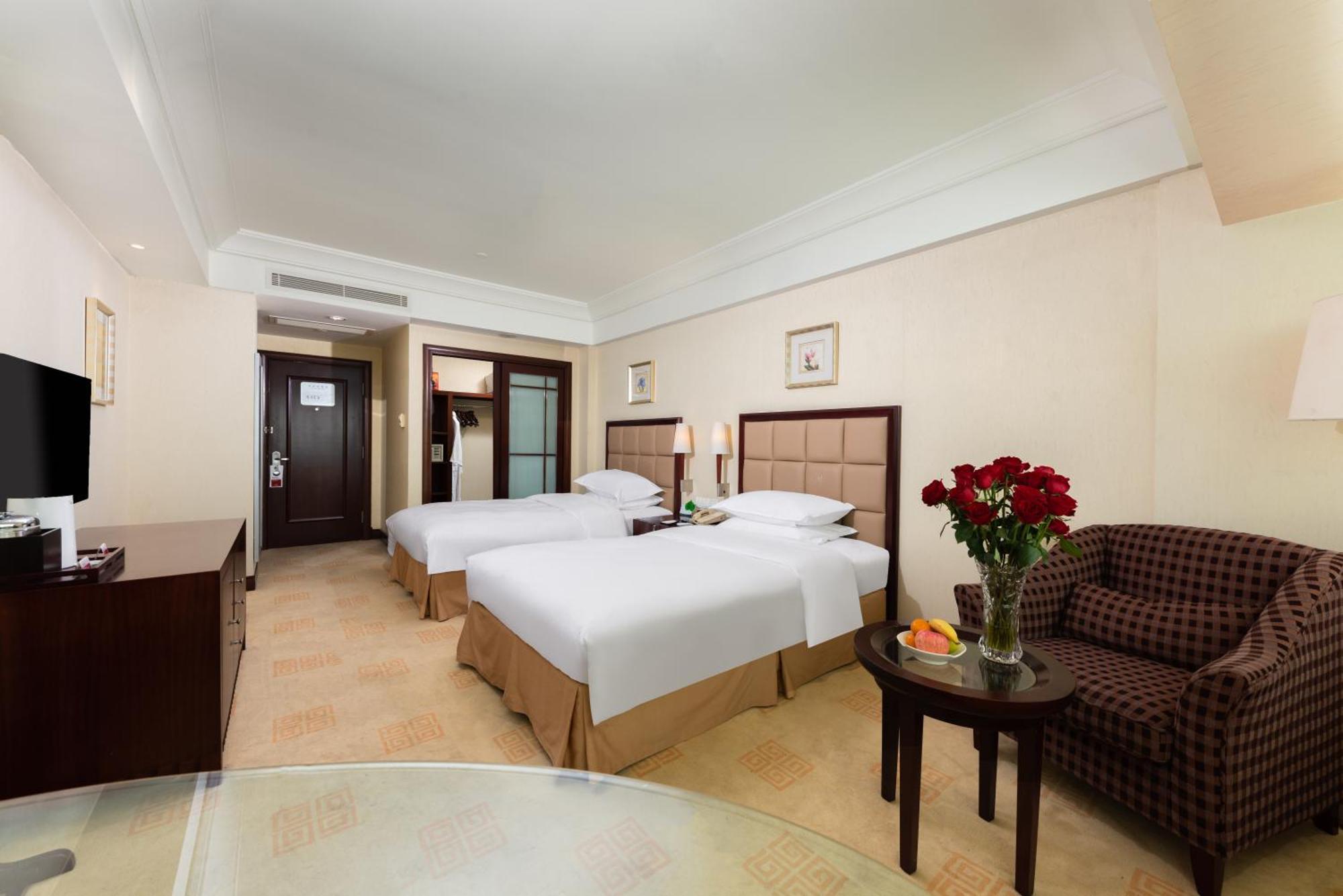 Ramada Plaza Optics Valley Hotel Wuhan Zewnętrze zdjęcie