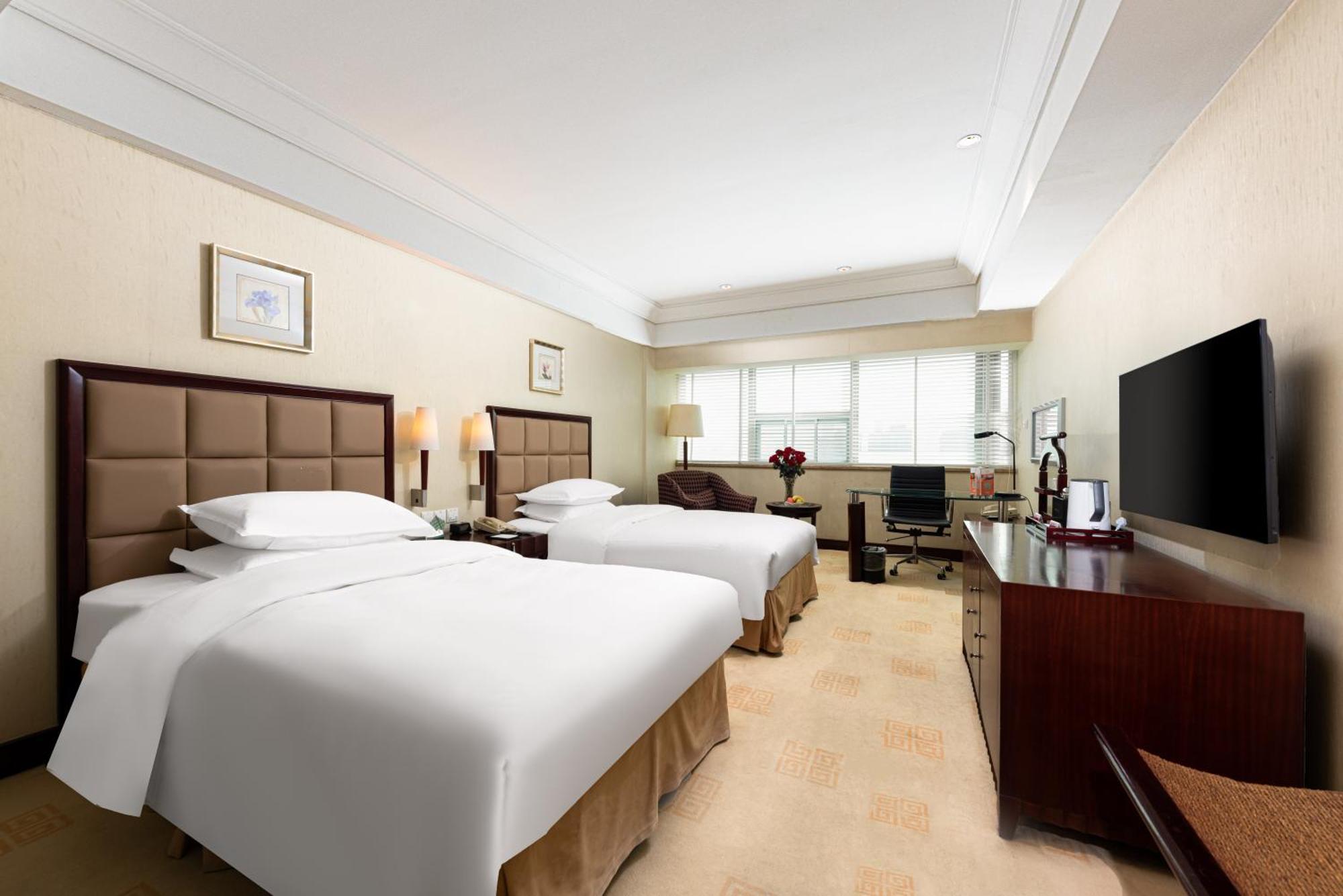Ramada Plaza Optics Valley Hotel Wuhan Zewnętrze zdjęcie