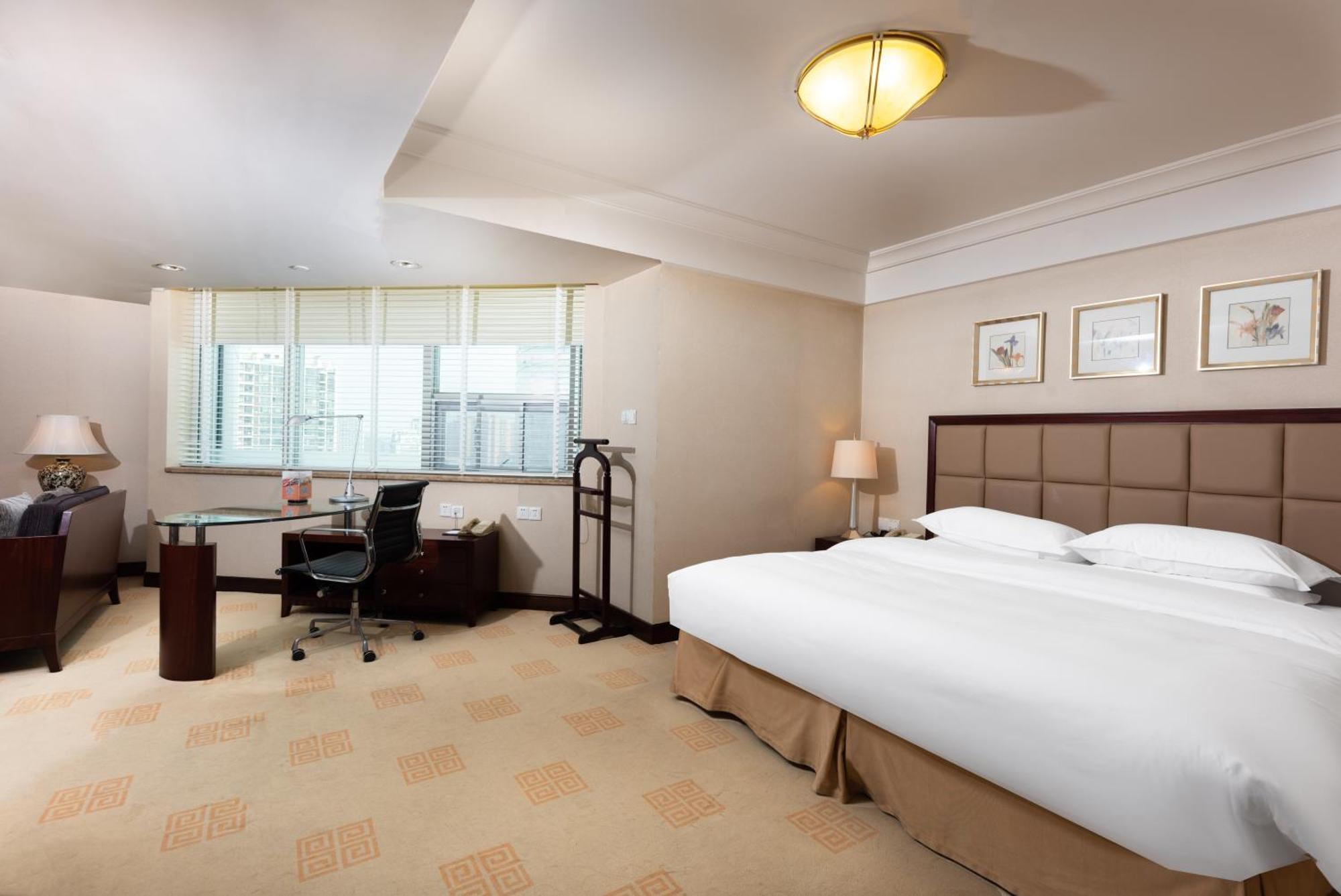 Ramada Plaza Optics Valley Hotel Wuhan Zewnętrze zdjęcie