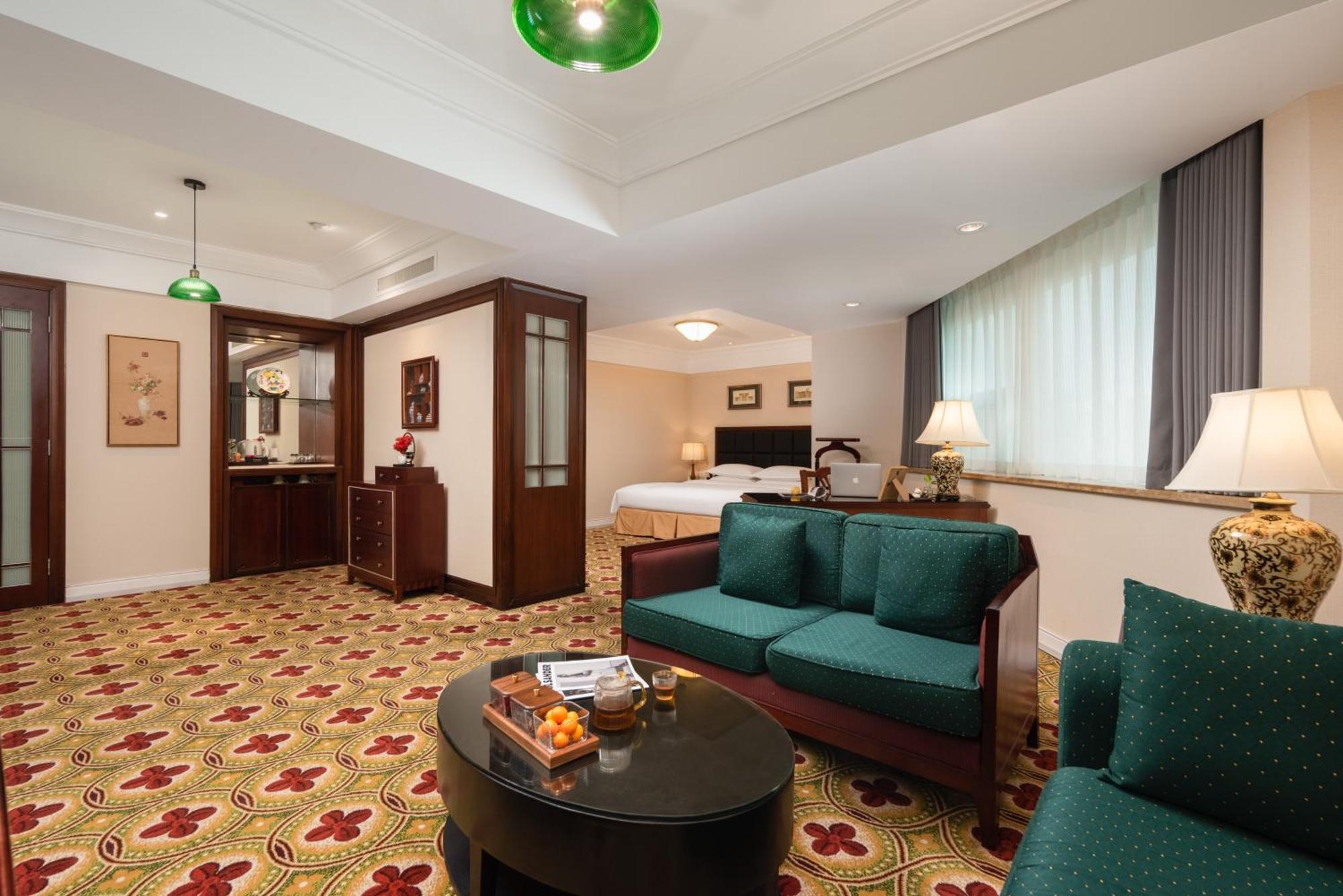 Ramada Plaza Optics Valley Hotel Wuhan Zewnętrze zdjęcie
