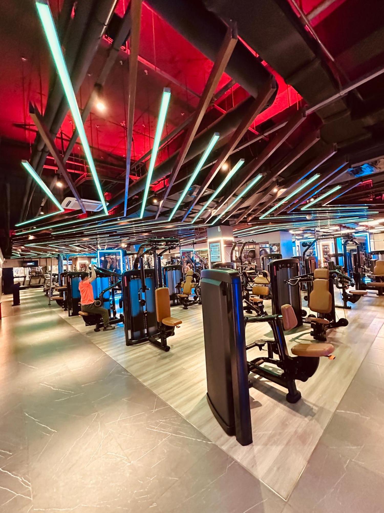 Ramada Plaza Optics Valley Hotel Wuhan Zewnętrze zdjęcie