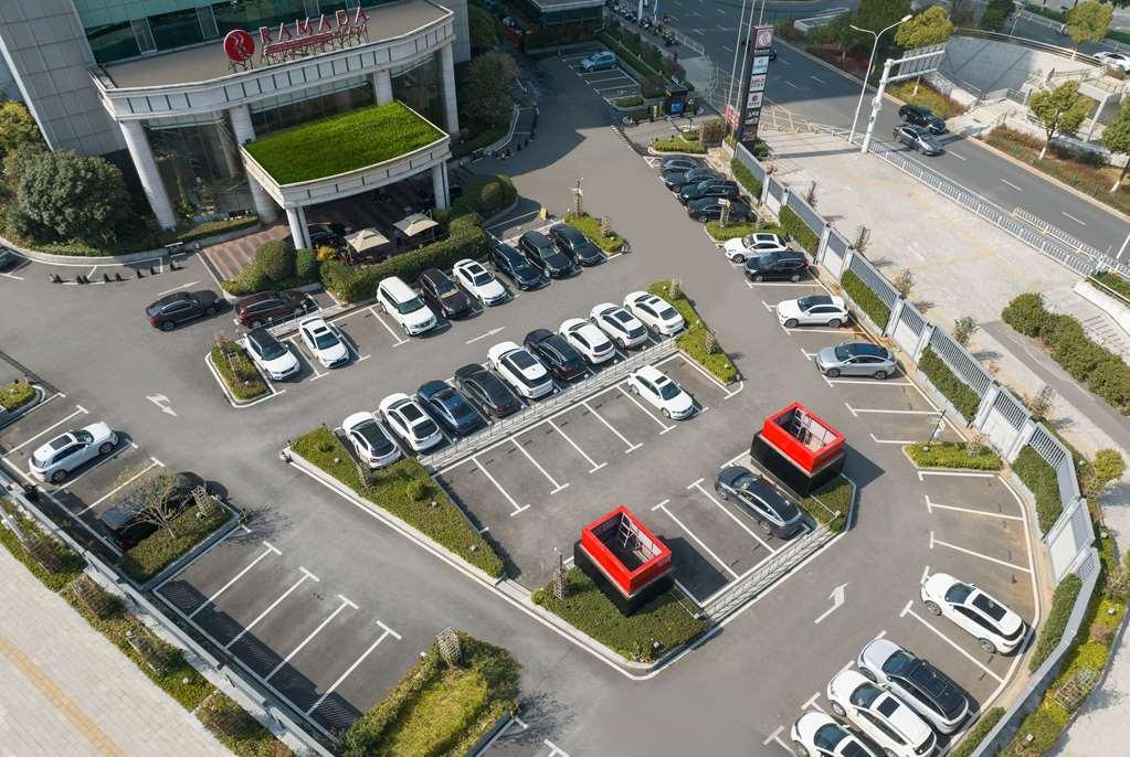Ramada Plaza Optics Valley Hotel Wuhan Zewnętrze zdjęcie