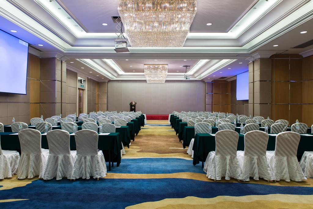 Ramada Plaza Optics Valley Hotel Wuhan Zewnętrze zdjęcie